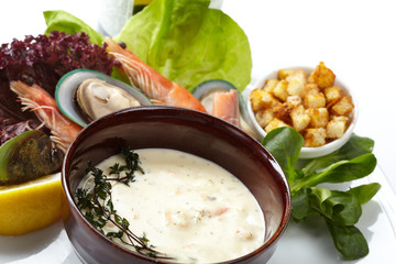 Cream soup with salmon