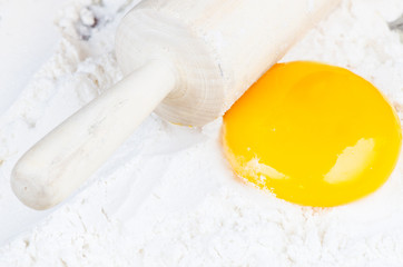 Press dough flour and yolk