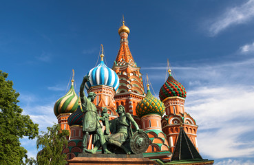 Fototapeta na wymiar .St.Basil's Cathedral on the Red Square in Moscow