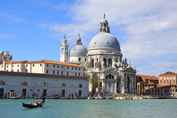 Fototapeta na wymiar Bazylika Santa Maria della Salute de Venise - Italie