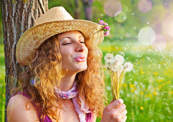 Mädchen mit Pusteblumen / dandelion-12