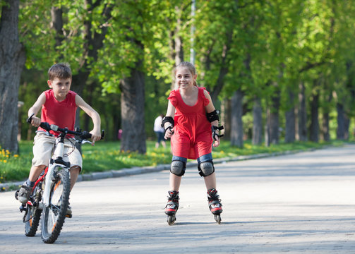 Cyclist and rollerblader