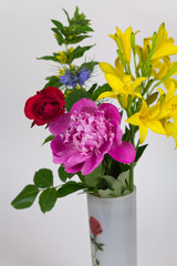 Rosen,Lilien,Schwarzkümmel Bouquet