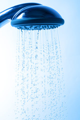 Obraz na płótnie Canvas Szef prysznic z bieżącą wodą