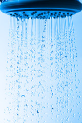 Fototapeta na wymiar Shower Head z wodą kropli