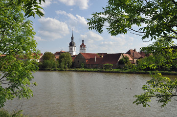 Obraz premium Kirche und Stadtturm in Prichsenstadt
