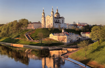 Fototapeta na wymiar widok na miasto z Witebska na Białorusi