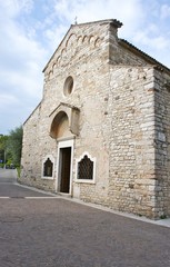 Fototapeta na wymiar Bardolino - Kościół św ciężkim
