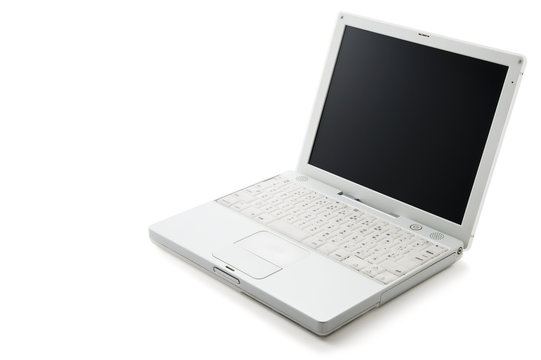 白背景にノートパソコン