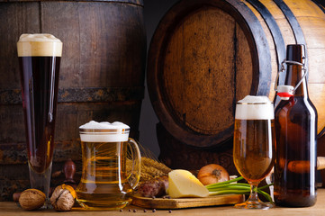 Beer and traditional food - 41909720