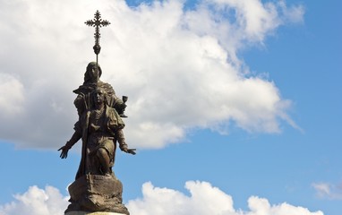 Fototapeta na wymiar Pomnik Krzysztofa Kolumba reprezentujący odkrycie Ameryki