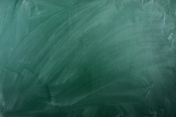 close up of an empty school green  chalkboard - obrazy, fototapety, plakaty