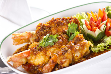 deep fried prawn, fried prawn with sauce decorated