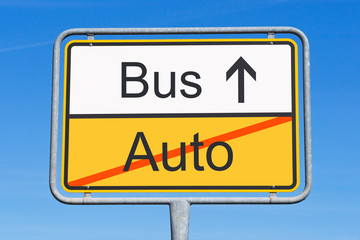 Auto und Bus