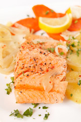 salmon fillet with potatoes