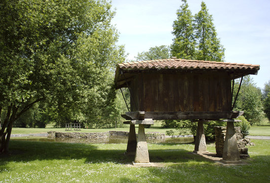 Horreo en el campo de golf