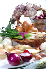 Onion, garlic and chives © 7monarda