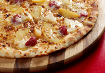 Pizza sweet with strawberries