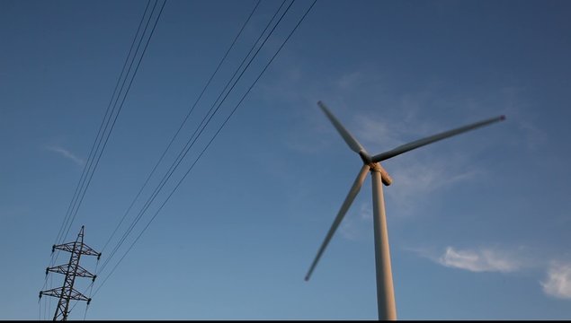 Wind turbine with power lines