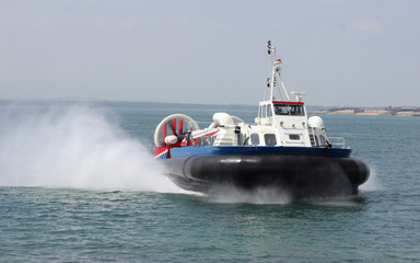 Passenger Hovercraft to the Isle of Wight