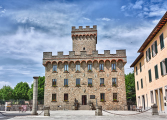 Obraz premium Firenzuola - palazzo pretorio