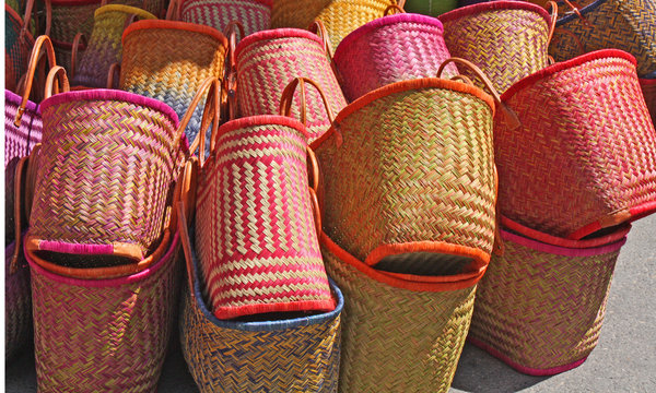 Paniers color&eacute;s