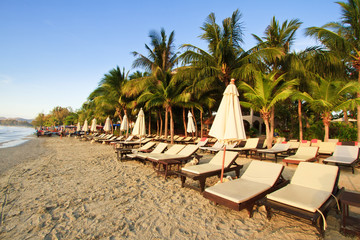 Plakat Group of beds on the beach in huahin, Thailand