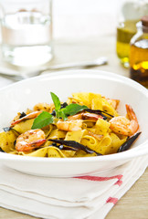 Tagliatelle with prawn and chili