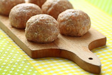 Raw meat balls