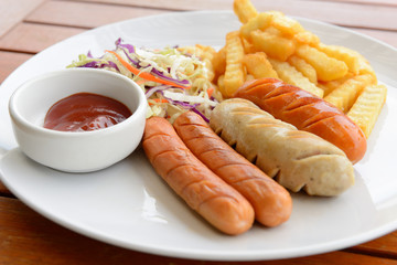 Mixed sausage served with french fried