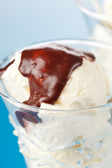 vanilla ice cream with chocolate