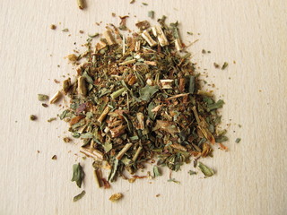 Johanniskraut, Hyperici herba