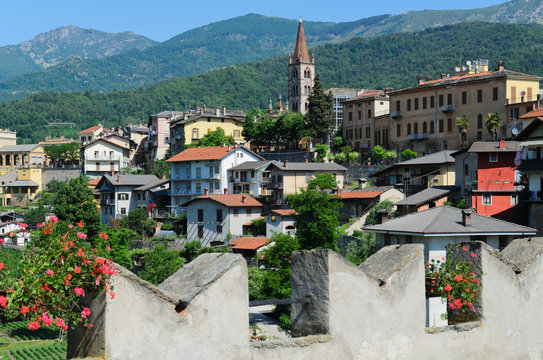 Vista su Dronero dal ponte del diavolo