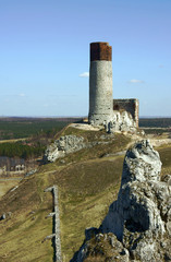 Fototapeta premium Ruiny wieży średniowiecznego zamku w Olsztynie