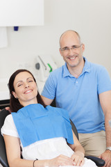 Fototapeta premium zahnarzt und patientin