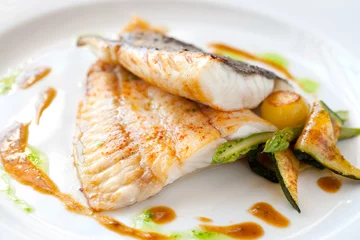Keuken foto achterwand Gerechten Grilled turbot fish with vegetables.