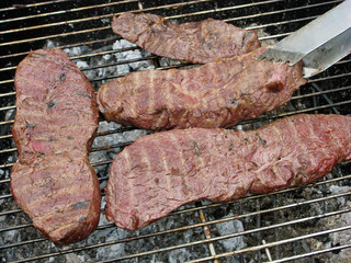 Bistecche alla griglia - Grilled steaks