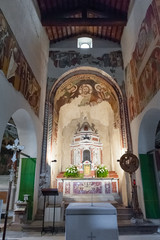 Fototapeta na wymiar medieval church in italy