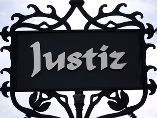 Justiz-Magdeburg-gross