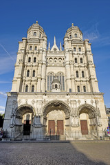 Fototapeta na wymiar Dijon - Saint-Michel
