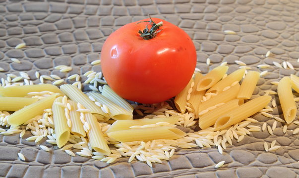 Pomodoro e pasta cruda