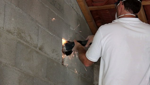 Couper &agrave; la scie circulaire