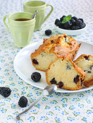 Loaf cake with blackberry