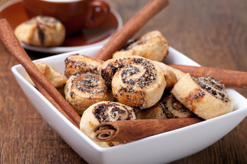Pinwheel cookies with cinnamon