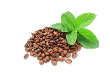 Grains de café et menthe