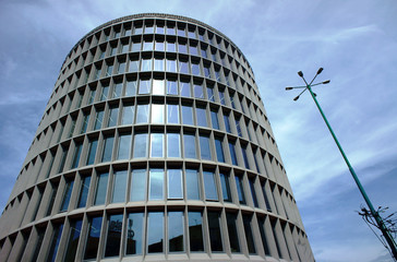 "Okrąglak" - modernistyczny budynek w Poznaniu