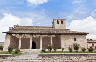 Fototapeta na wymiar Iglesia de Wamba, de estilo mozárabe y románico en Valladolid