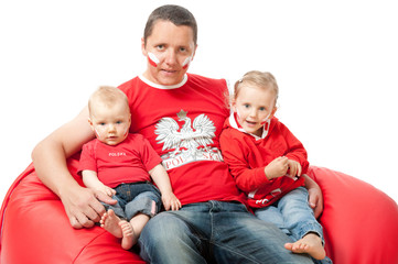 Obraz premium Father with daughters waiting euro football cup