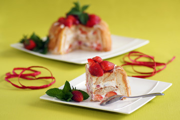 part de charlotte aux fraise 1