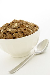 wheat bran flakes cereal breakfast with rolled oats